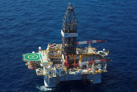 Ensco DPS1 semi-submersible offshore drilling rig