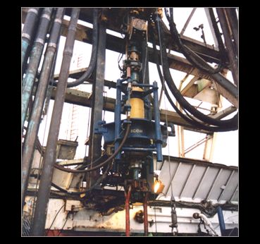 Compensator cylinder on Sedco 703 MUDU.jpg